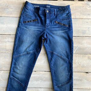 a.n.a. Skinny Jegging